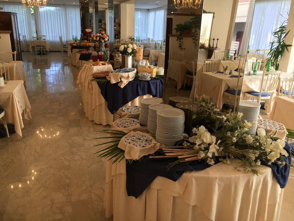 Hotel De Amicis 里乔内 外观 照片