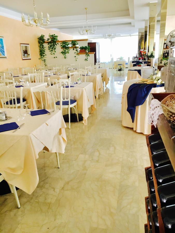 Hotel De Amicis 里乔内 外观 照片