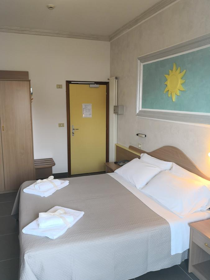 Hotel De Amicis 里乔内 外观 照片