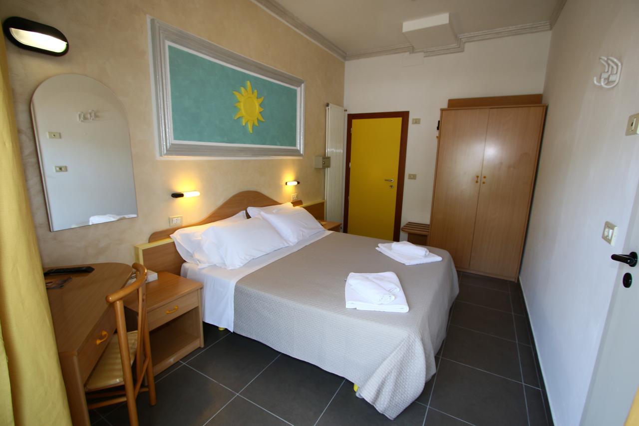 Hotel De Amicis 里乔内 外观 照片
