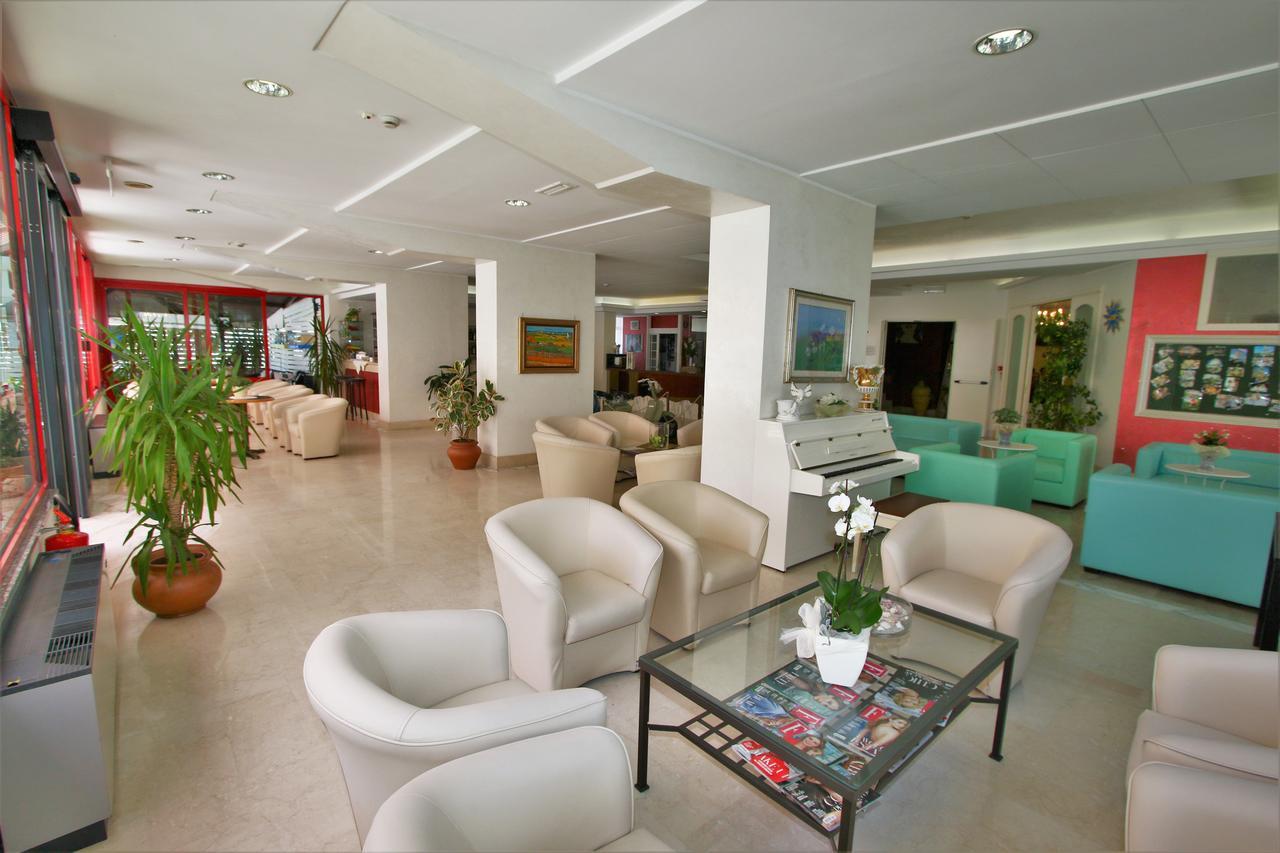 Hotel De Amicis 里乔内 外观 照片
