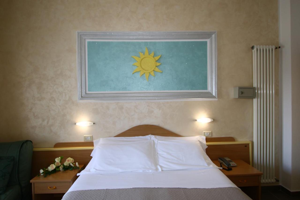 Hotel De Amicis 里乔内 外观 照片