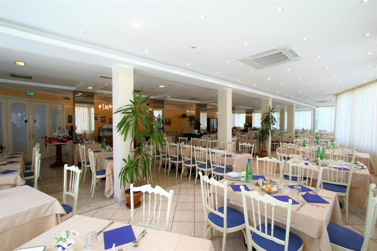 Hotel De Amicis 里乔内 外观 照片
